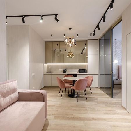 Petrovdom Ж38 In Luxury Apartments At 68 Zhylyanska Street,38 Perlyna キエフ エクステリア 写真