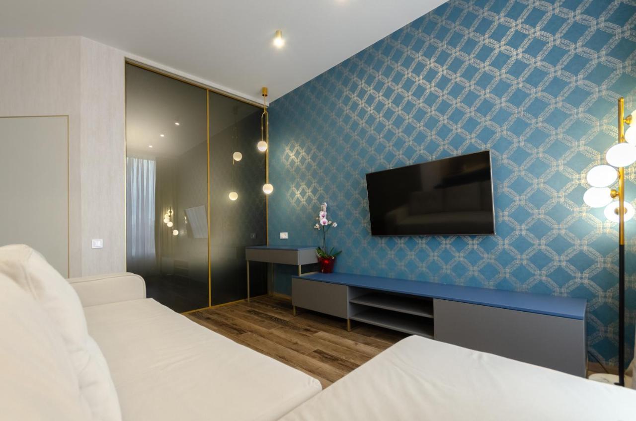 Petrovdom Ж38 In Luxury Apartments At 68 Zhylyanska Street,38 Perlyna キエフ エクステリア 写真