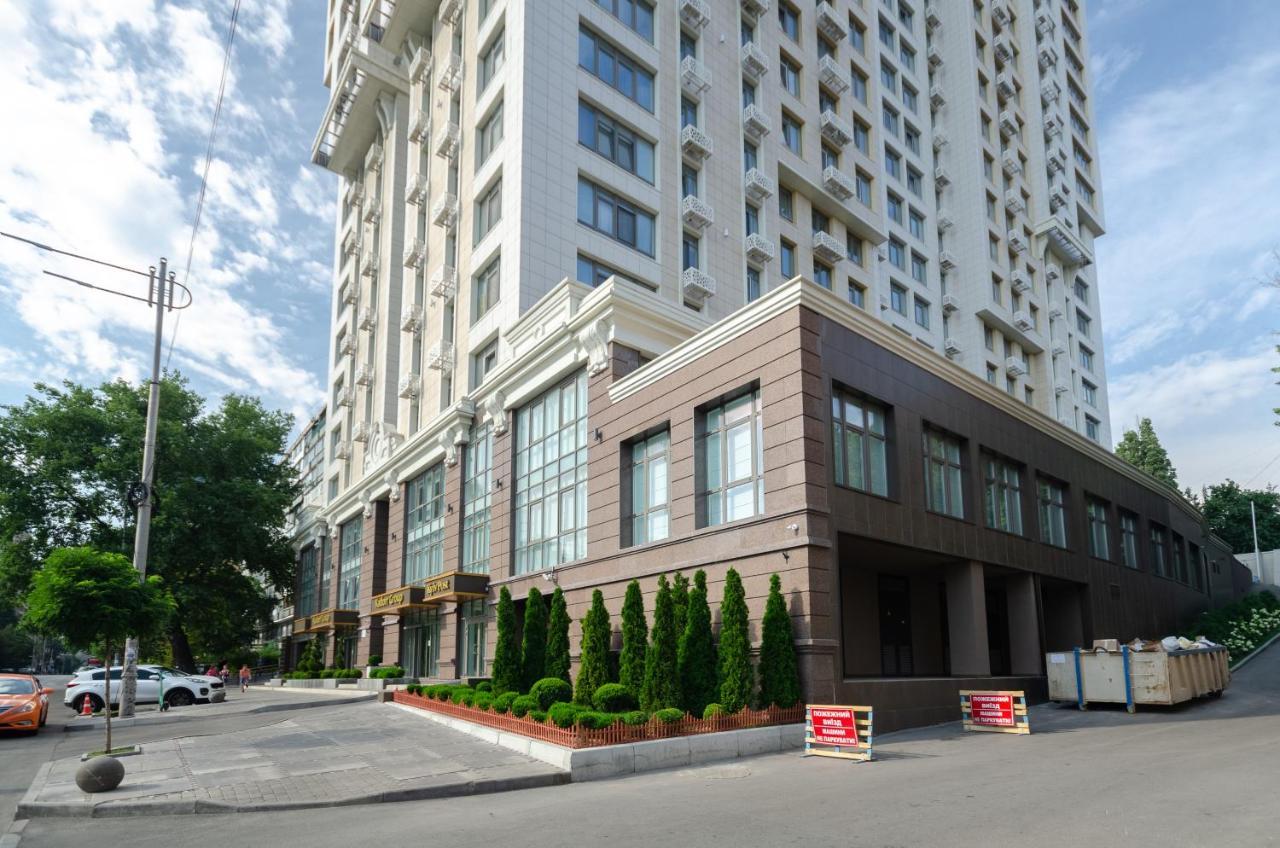 Petrovdom Ж38 In Luxury Apartments At 68 Zhylyanska Street,38 Perlyna キエフ エクステリア 写真