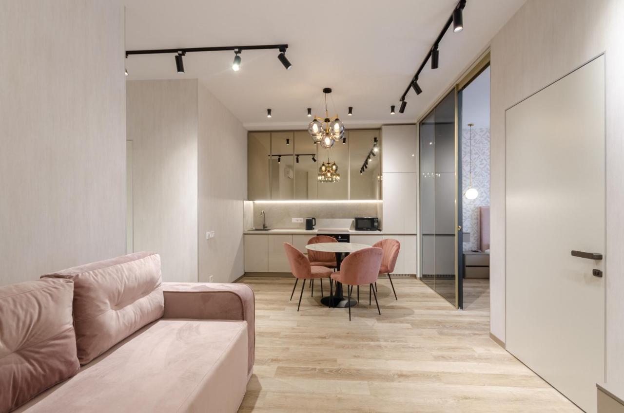 Petrovdom Ж38 In Luxury Apartments At 68 Zhylyanska Street,38 Perlyna キエフ エクステリア 写真