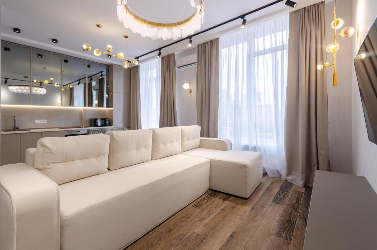 Petrovdom Ж38 In Luxury Apartments At 68 Zhylyanska Street,38 Perlyna キエフ エクステリア 写真
