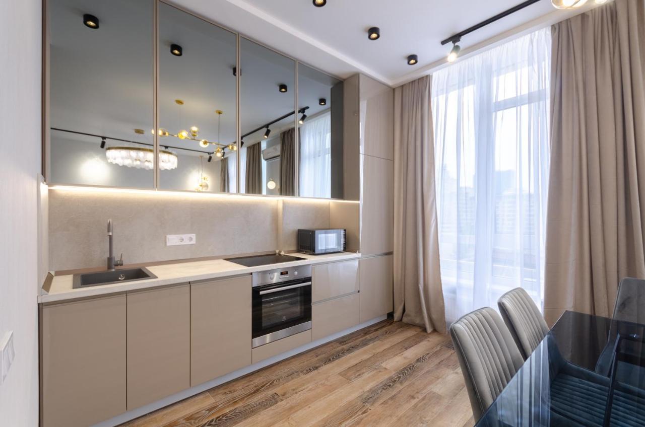 Petrovdom Ж38 In Luxury Apartments At 68 Zhylyanska Street,38 Perlyna キエフ エクステリア 写真