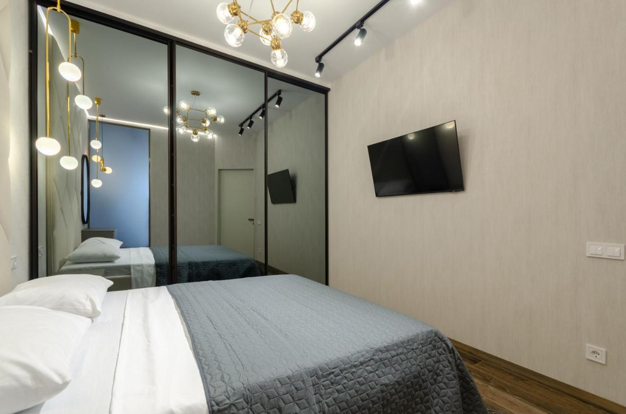 Petrovdom Ж38 In Luxury Apartments At 68 Zhylyanska Street,38 Perlyna キエフ エクステリア 写真