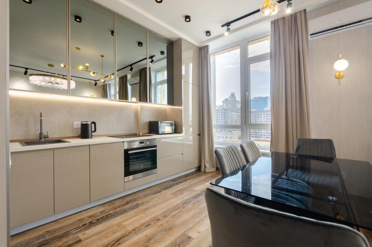 Petrovdom Ж38 In Luxury Apartments At 68 Zhylyanska Street,38 Perlyna キエフ エクステリア 写真