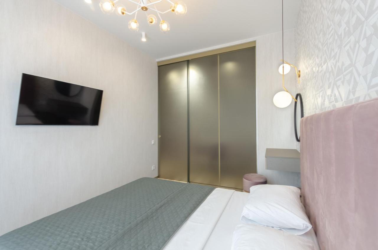 Petrovdom Ж38 In Luxury Apartments At 68 Zhylyanska Street,38 Perlyna キエフ エクステリア 写真